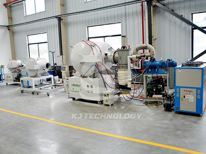 Multiple customized stainless steel bright annealing vacuum furnaces (click on the picture to view product details)