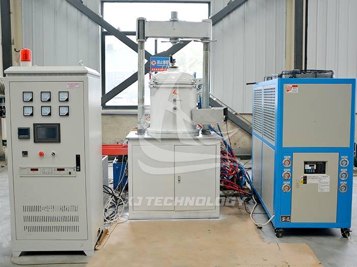 A commonly used small vacuum hot press furnace (click on the image to view product details)