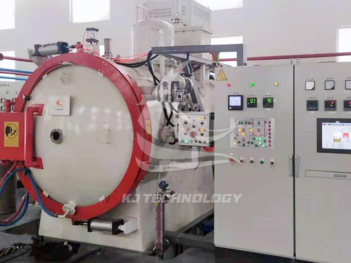 Commonly used oil quenching furnaces (click on the image to view product details)