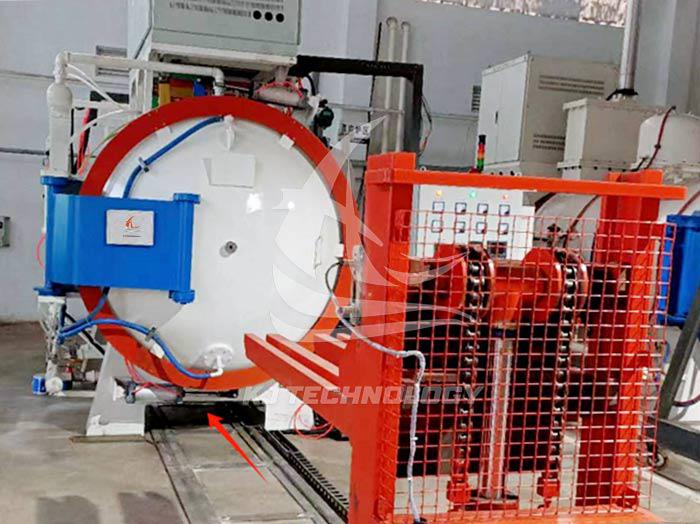 Industrial vacuum gas quenching furnace (click on the picture to view product details) Industrial vacuum gas quenching furnace (click on the picture to view product details)